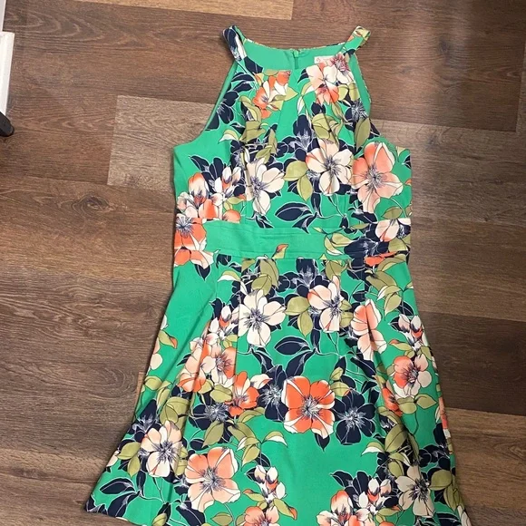 Dresses- 2 for $20
Dress Barn Green Floral Dress - Picture 1 of 2